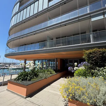 Waterfront Acquario House